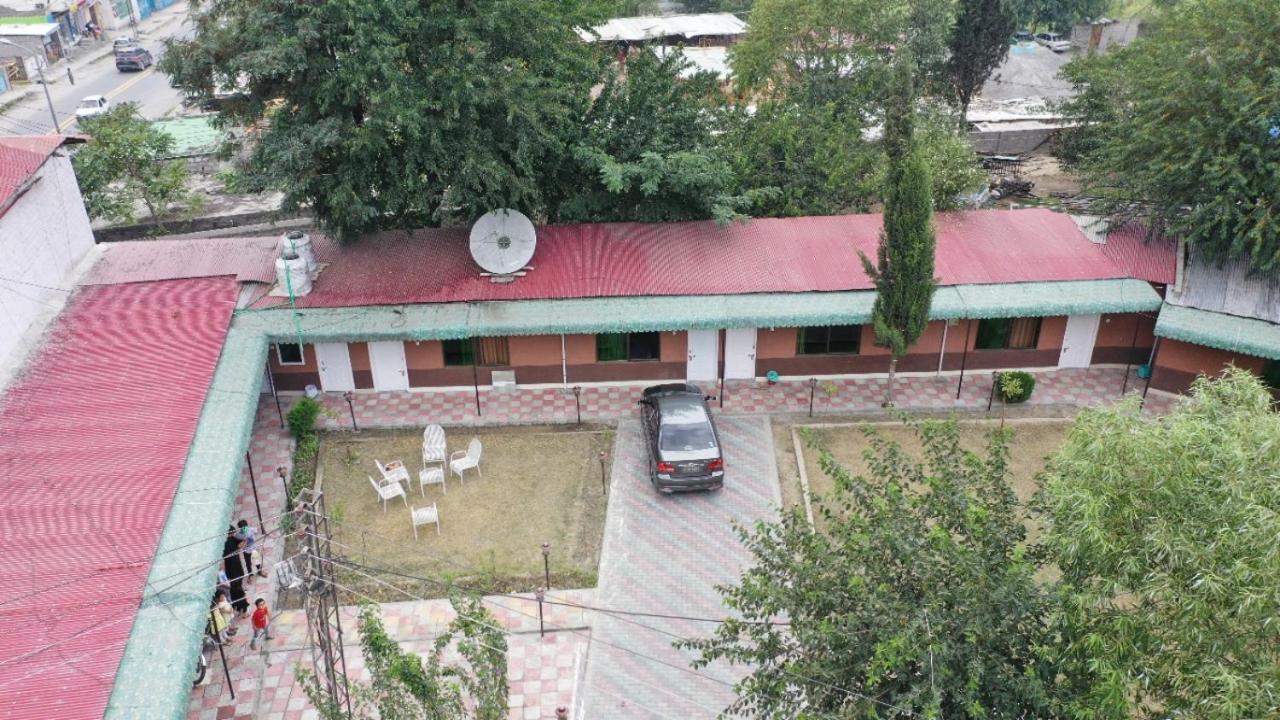 Golden Peak Guest House Gilgit Bagian luar foto